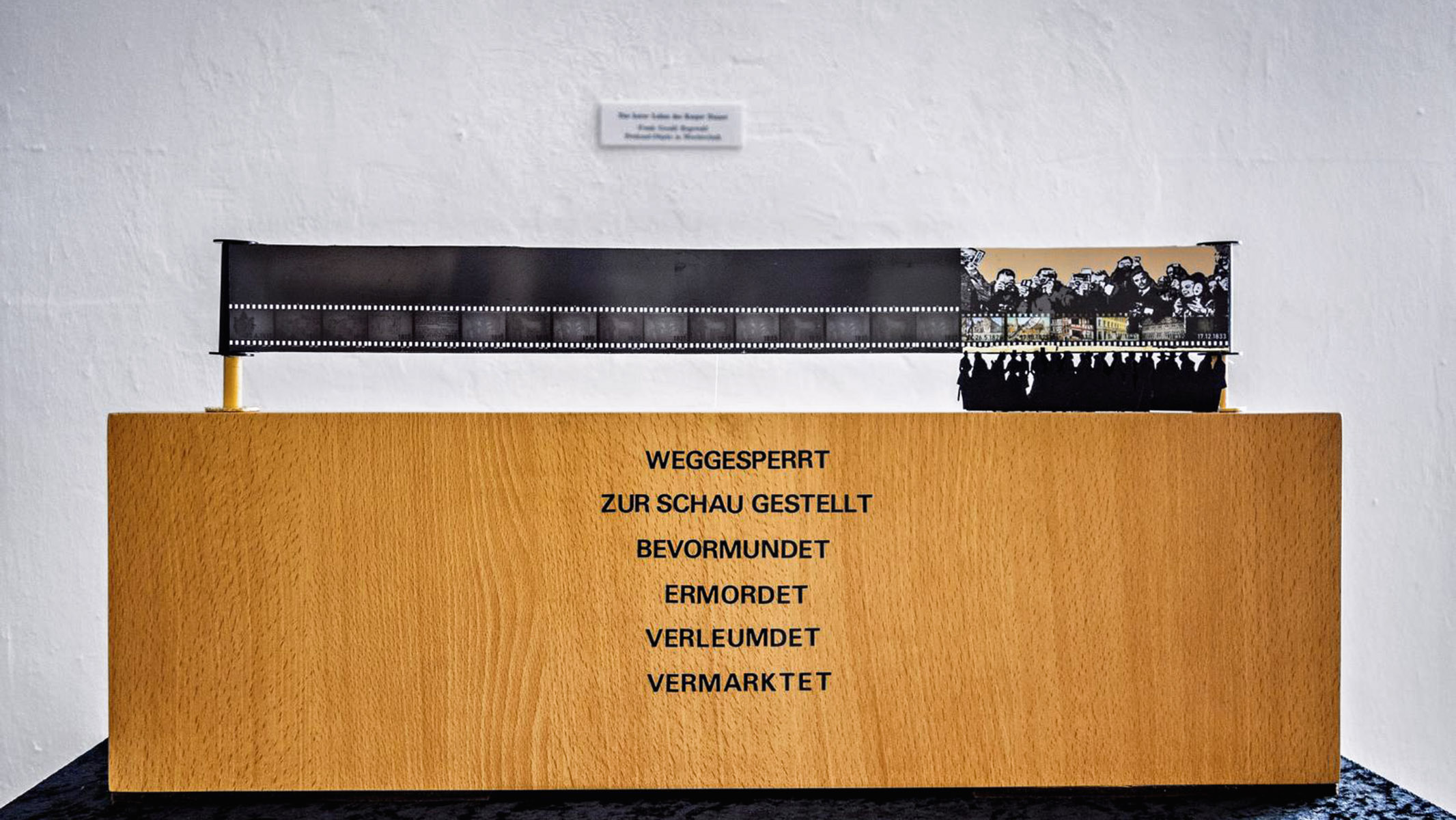 Das kurze Leben des Kaspar Hauser<br><small>Filmstrip als emotionales Symbol der vergangenen Zeit</small>